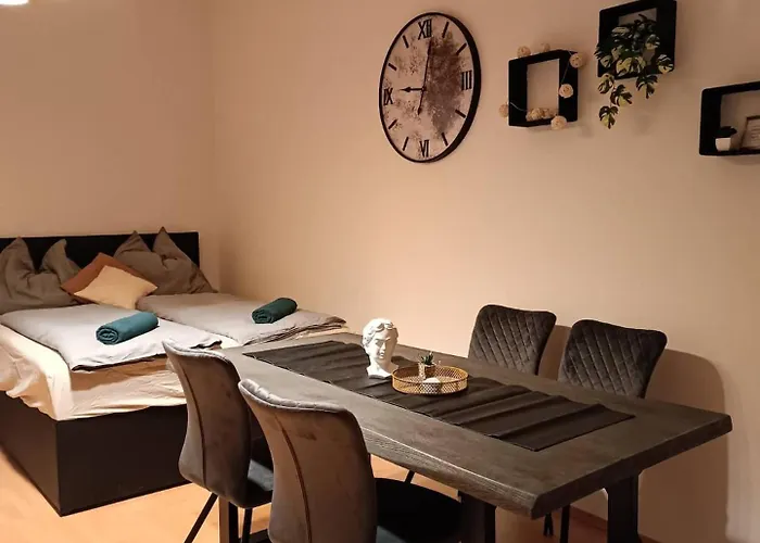 Daire Beautiful Near Hauptbahnhof *